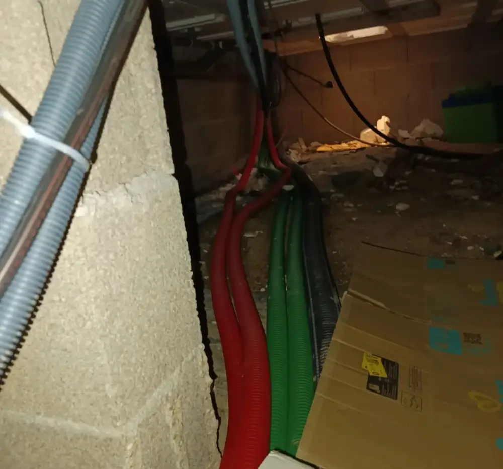 Préparation du chantier à côté de la pompe à chaleur